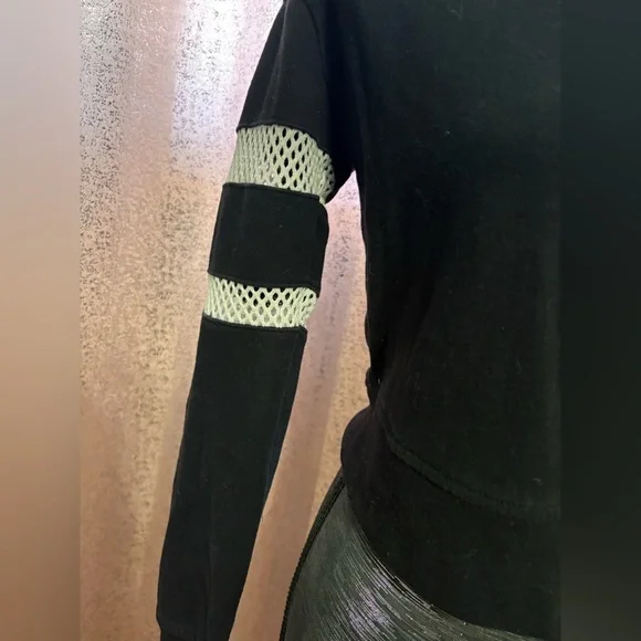 Express Black and Cream Boxy Crop Sweatshirt - Picture 2 of 4